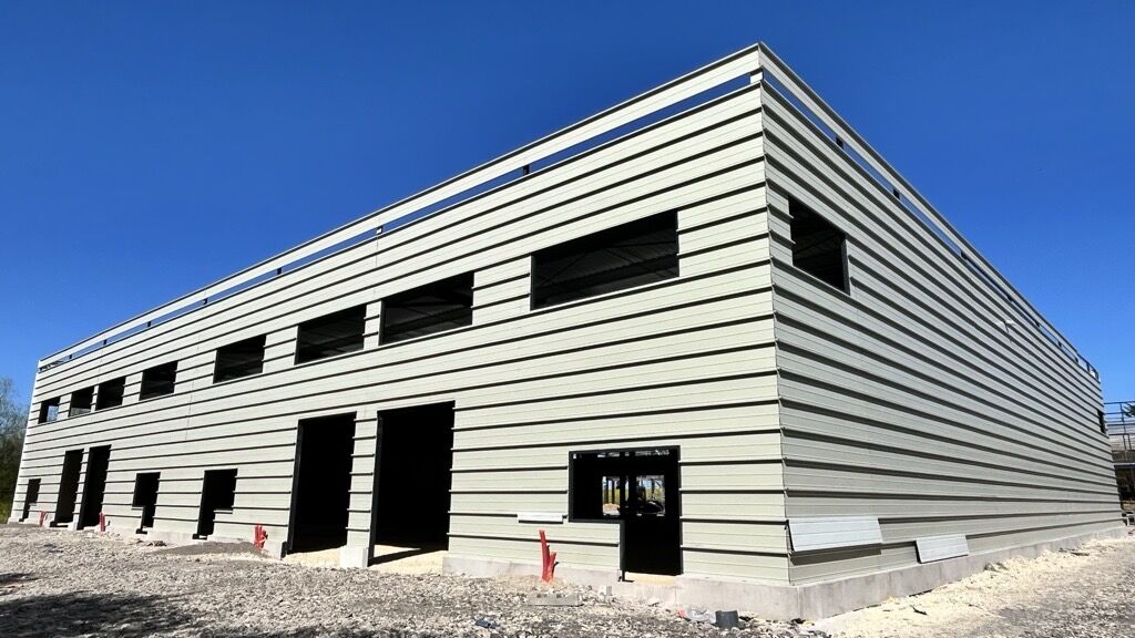 Construction de 13 cellules d&rsquo;activité à Heillecourt pour Axdev Grand-Est : 4 600 m² certifiés BREEAM Very Good